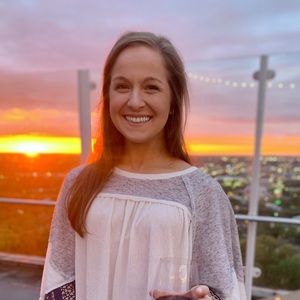 Meet your Posher, Caroline